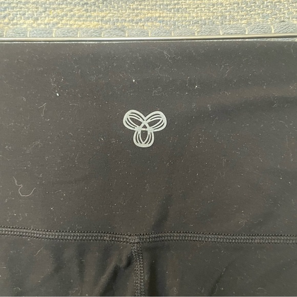 TnAction Black Leggings Medium - Picture 3 of 3